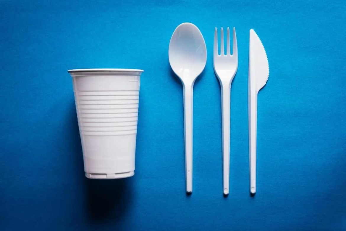 Distinguish disposable plastic ware utensils and advantages