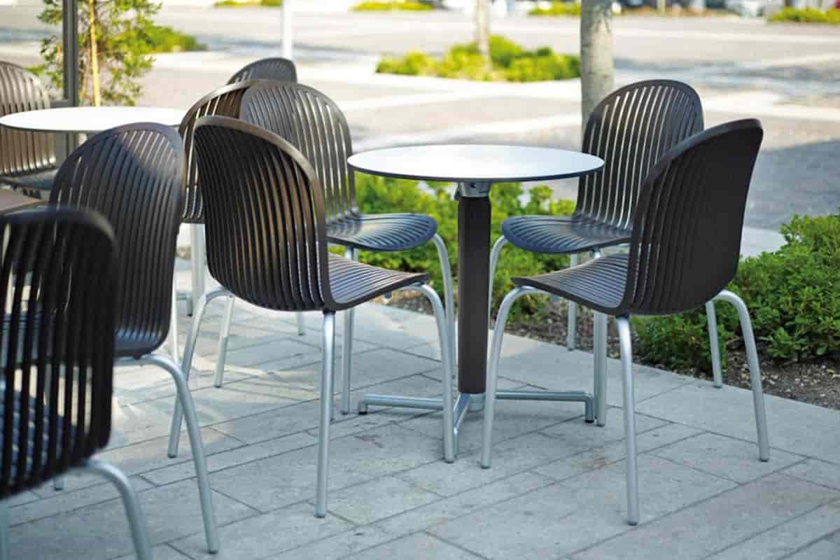  boss plastic chairs and tables advantages, price and practicality 