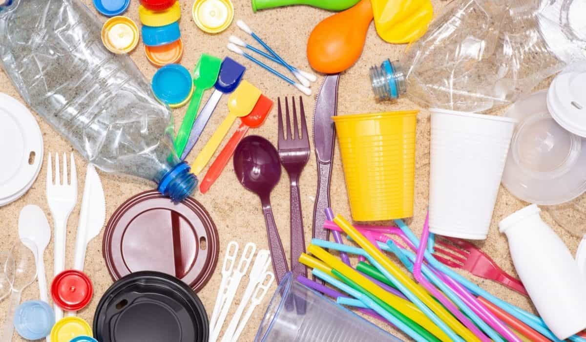  how long does it take for plastic utensils to decompose? 