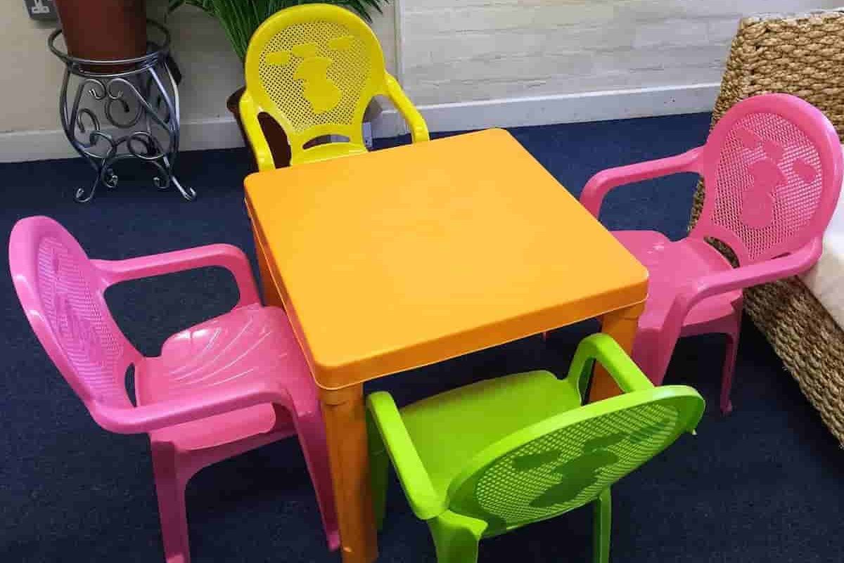  children's plastic outdoor chairs/buy at a cheap price 